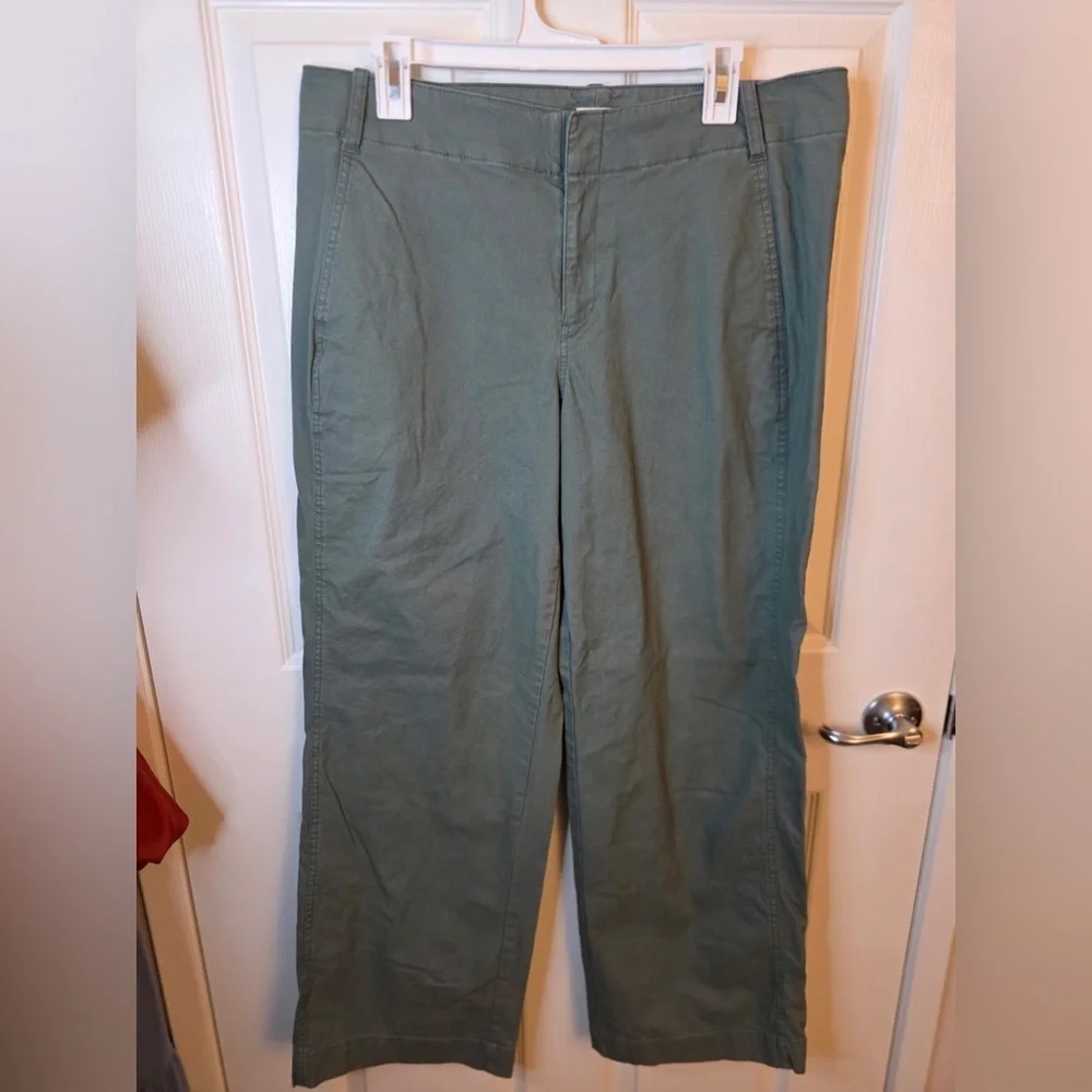 A New Day Women’s Green Mid-Rise Straight Leg Chino Size 14 - Picture 2 of 4